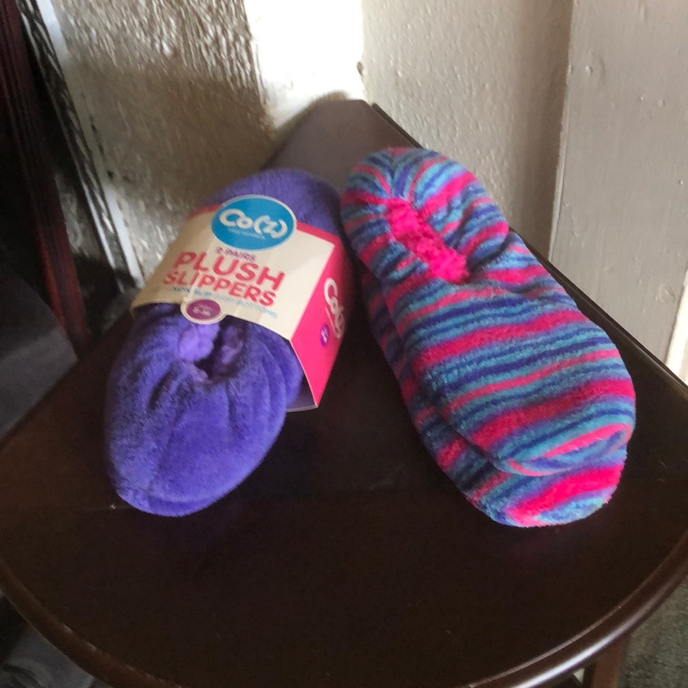 Plush slippers